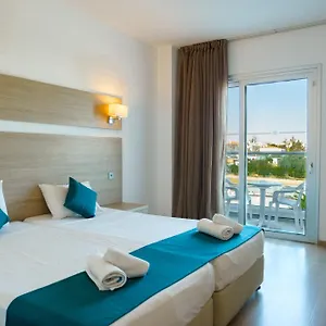 kapetanios-bay-hotel.protaras-cy-hotels.com/